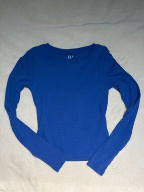 GAP Long Sleeve Ribbed Scoop Neck Top